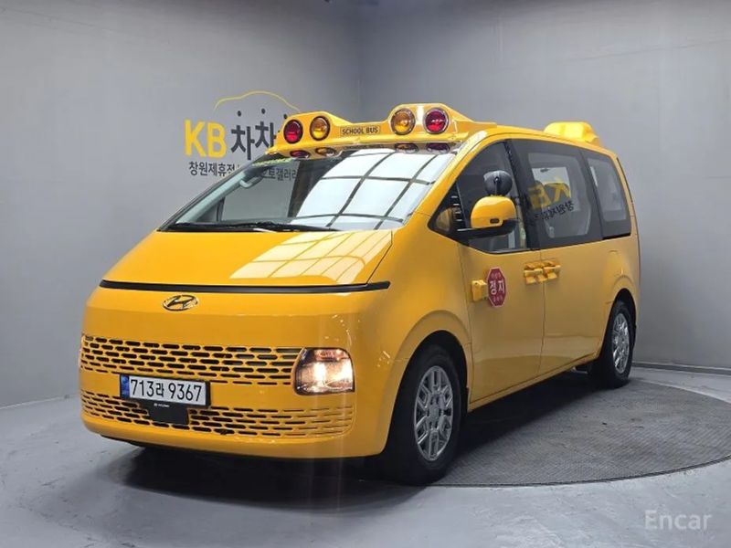 Hyundai Staria