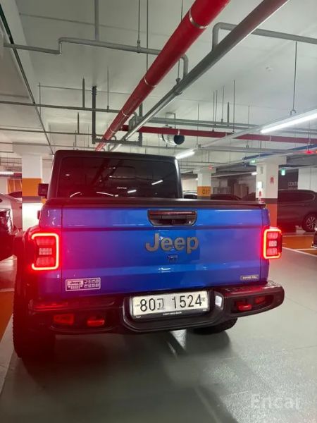 Jeep gladiator