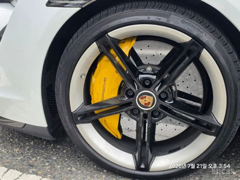 Porsche Taycan