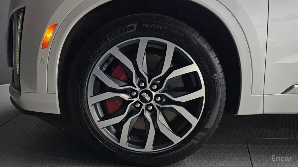 Cadillac XT6