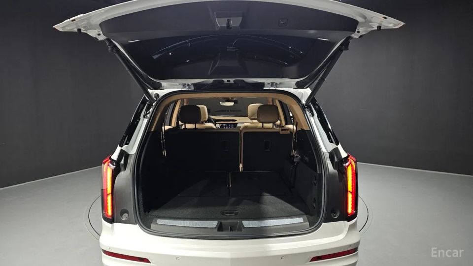 Cadillac XT6
