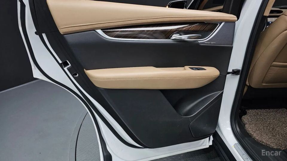 Cadillac XT6