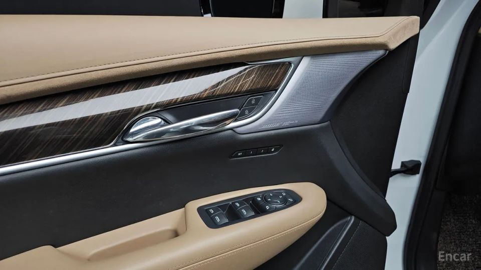 Cadillac XT6