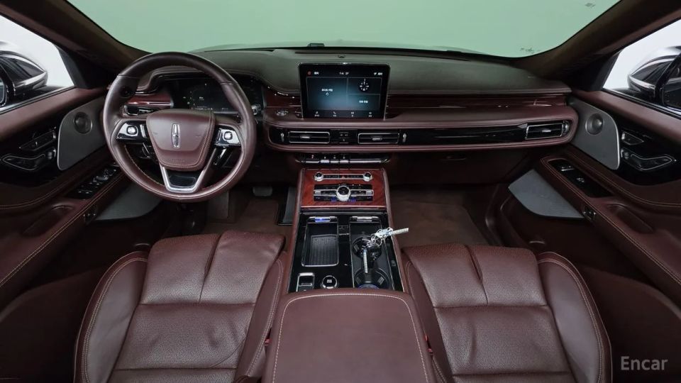 Lincoln Aviator