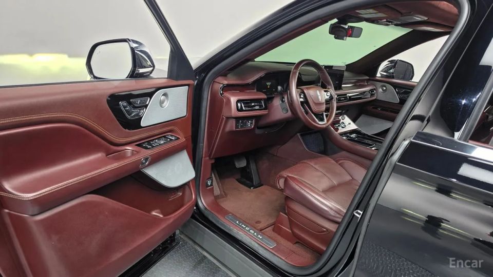 Lincoln Aviator