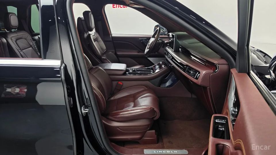 Lincoln Aviator