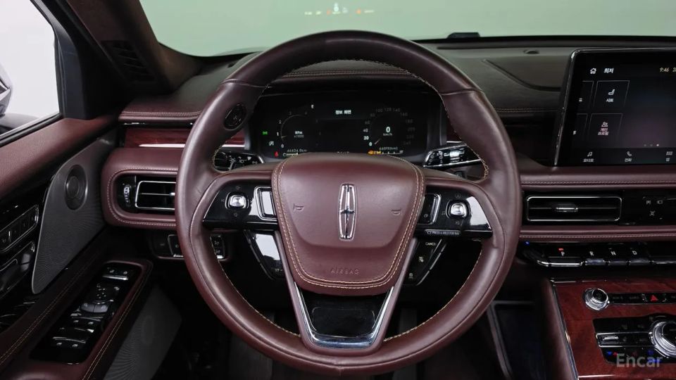 Lincoln Aviator
