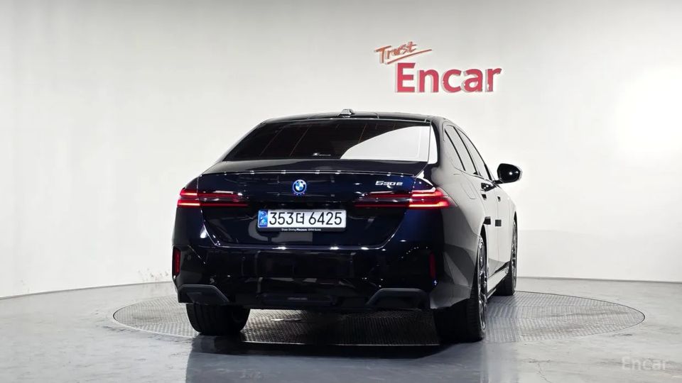 BMW 5-series