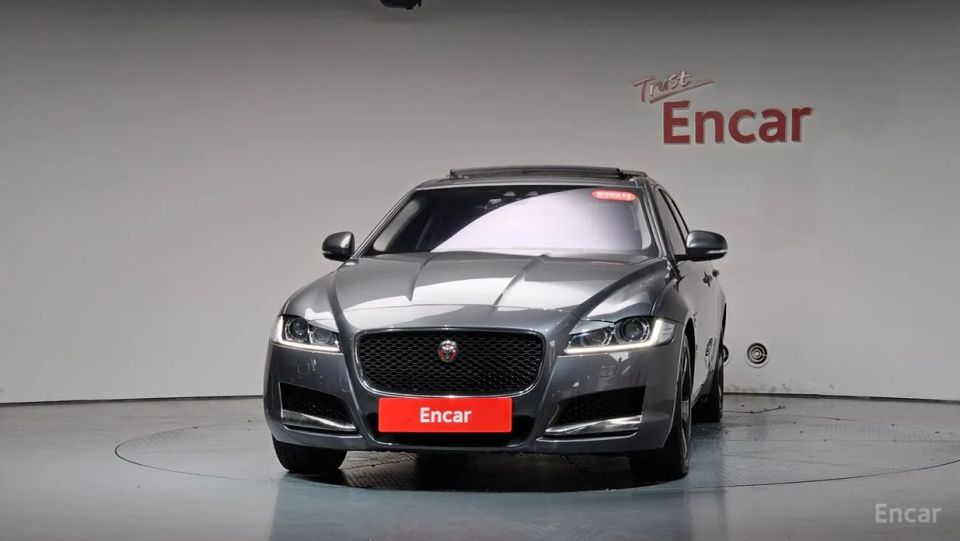 Jaguar xf