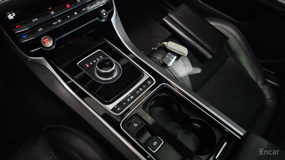 Jaguar xf