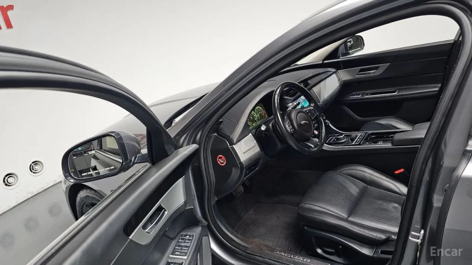 Jaguar xf