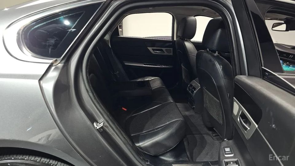 Jaguar xf