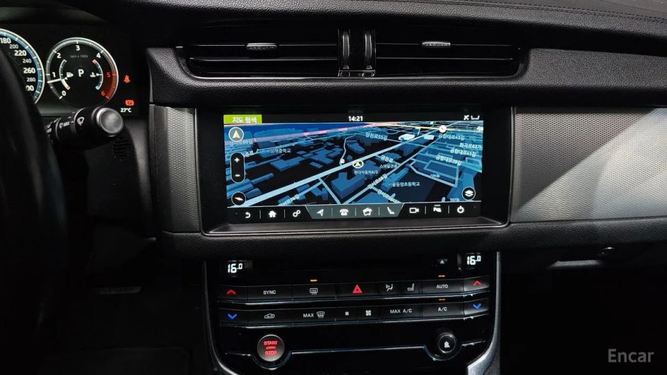 Jaguar xf