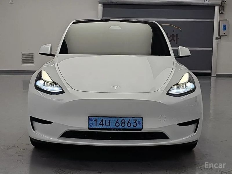 Tesla model-y