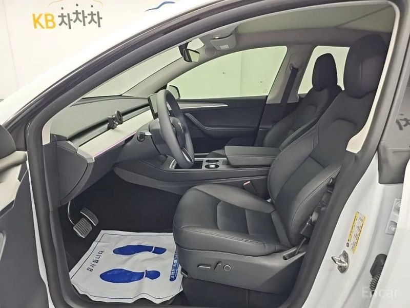 Tesla model-y