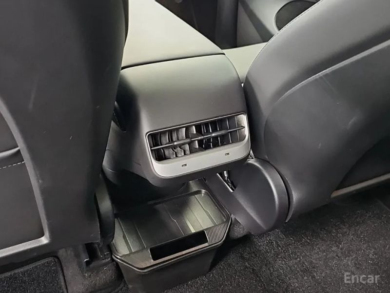 Tesla model-y