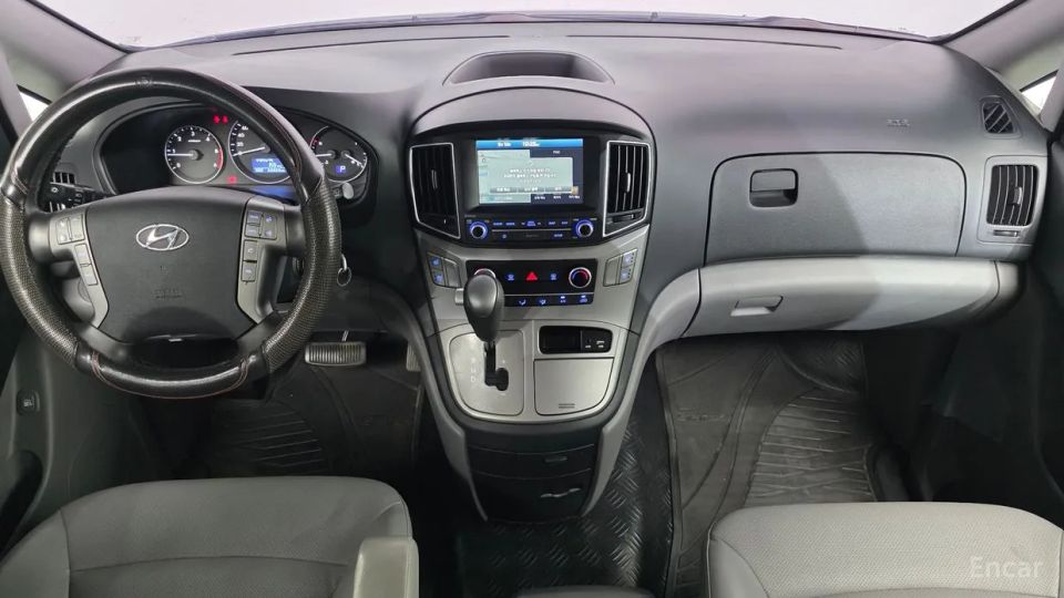 Hyundai Starex