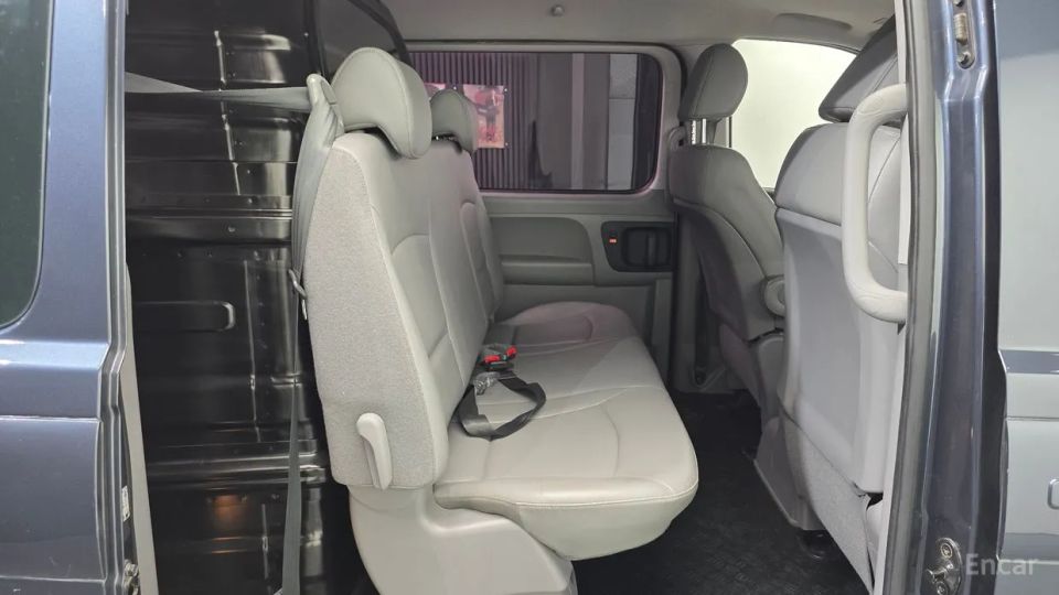 Hyundai Starex