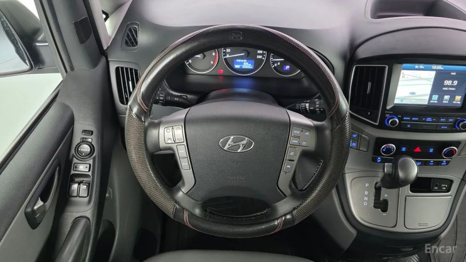 Hyundai Starex