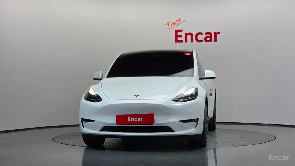 Tesla model-y