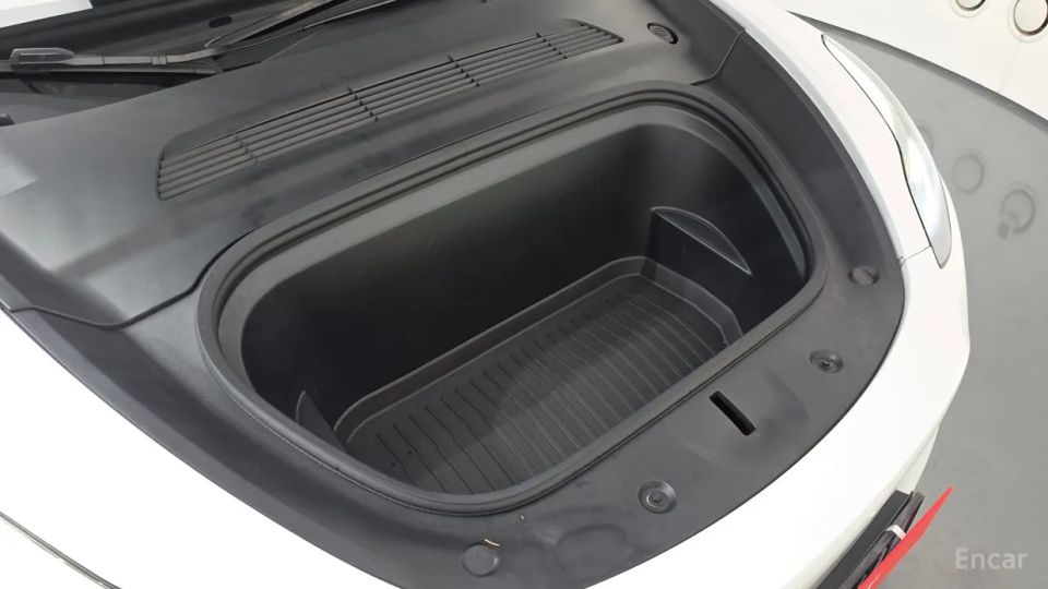 Tesla model-y