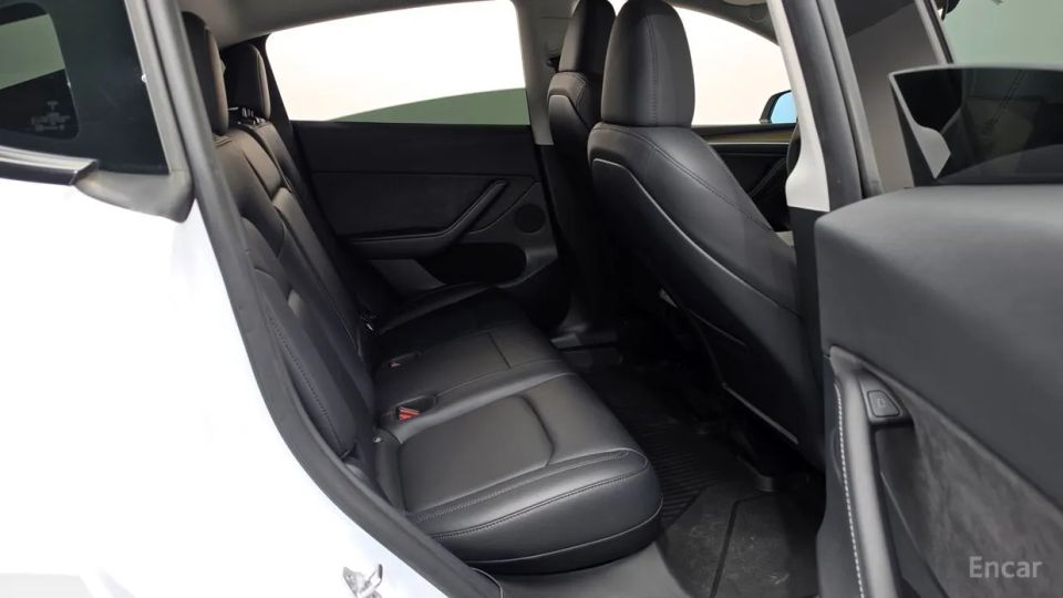 Tesla model-y