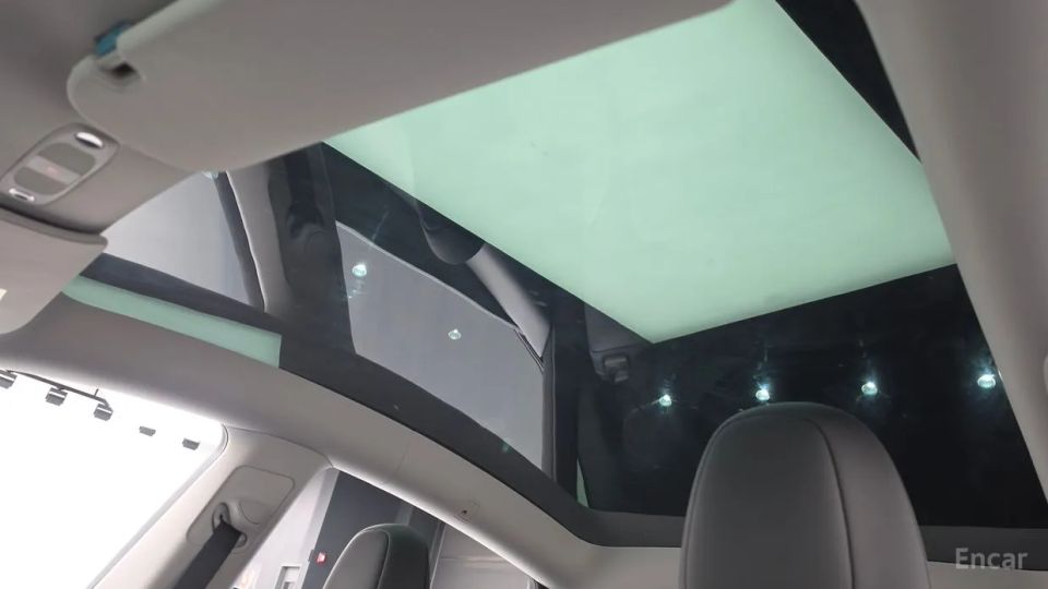 Tesla model-y