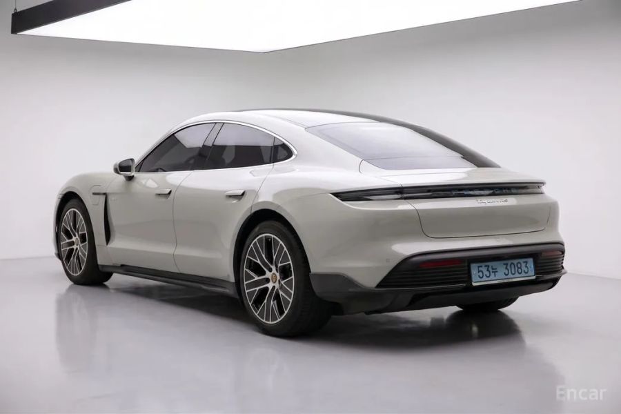 Porsche Taycan