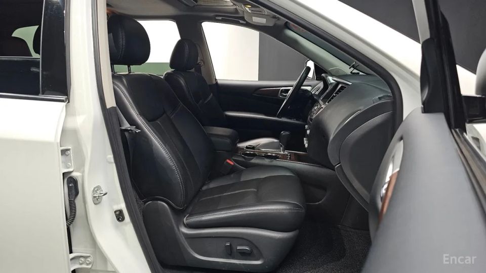 Nissan pathfinder
