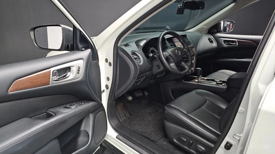 Nissan pathfinder