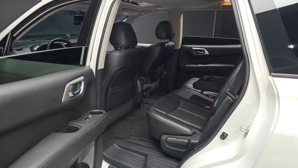 Nissan pathfinder
