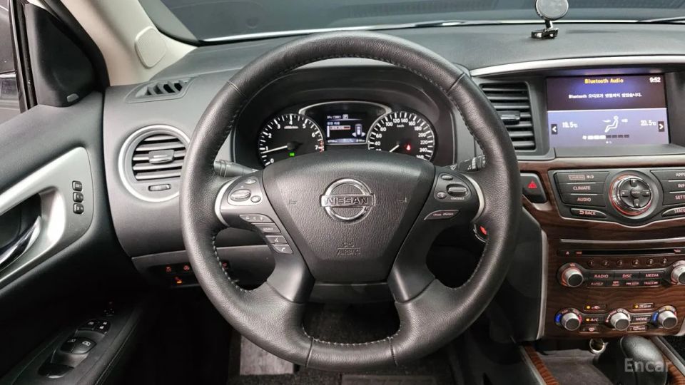 Nissan pathfinder