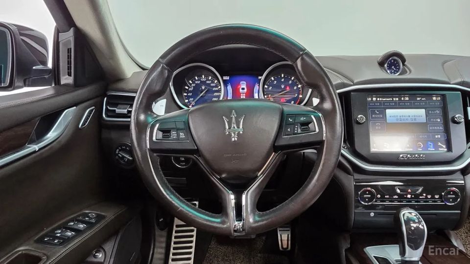 Maserati ghibli
