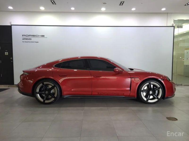 Porsche Taycan