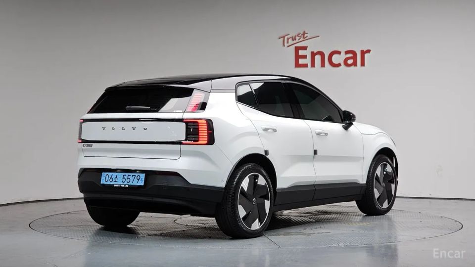 Volvo EX30