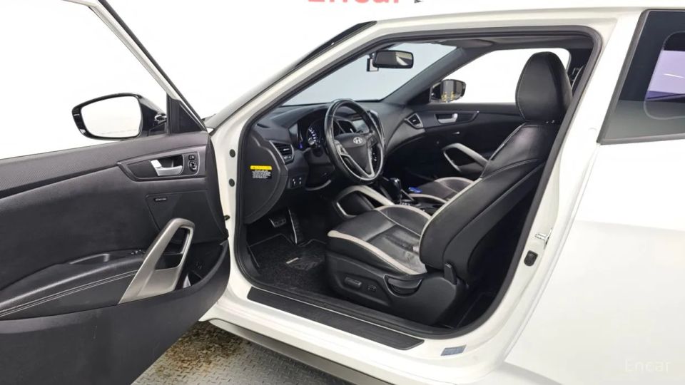 Hyundai Veloster