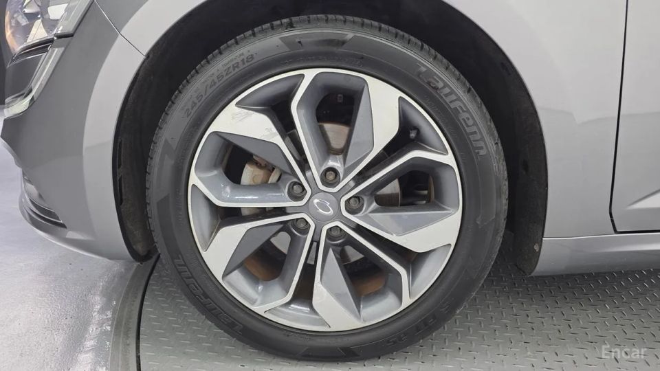 Renault-KoreaSamsung SM6