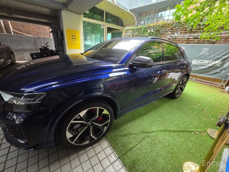 Audi rsq8