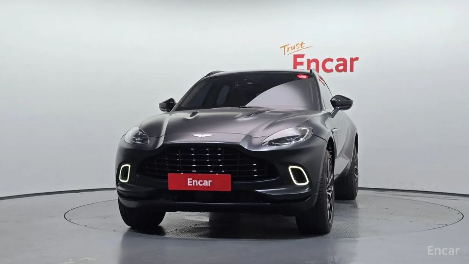 Astonmartin DBX