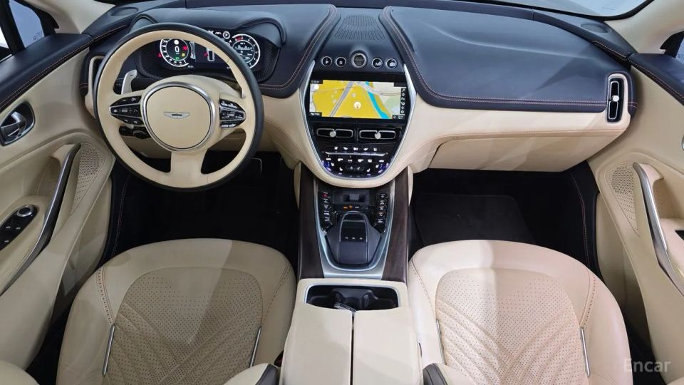 Astonmartin DBX