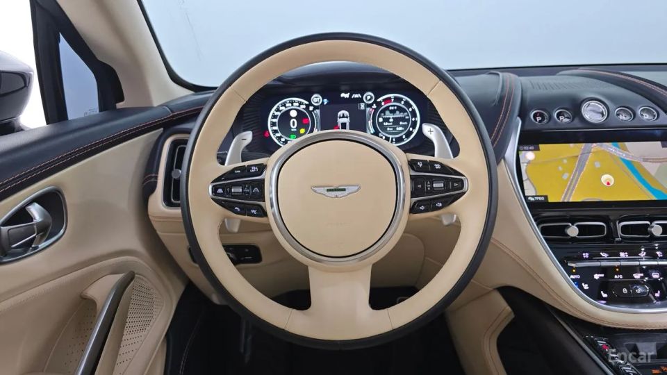 Astonmartin DBX