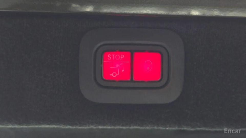 Astonmartin DBX
