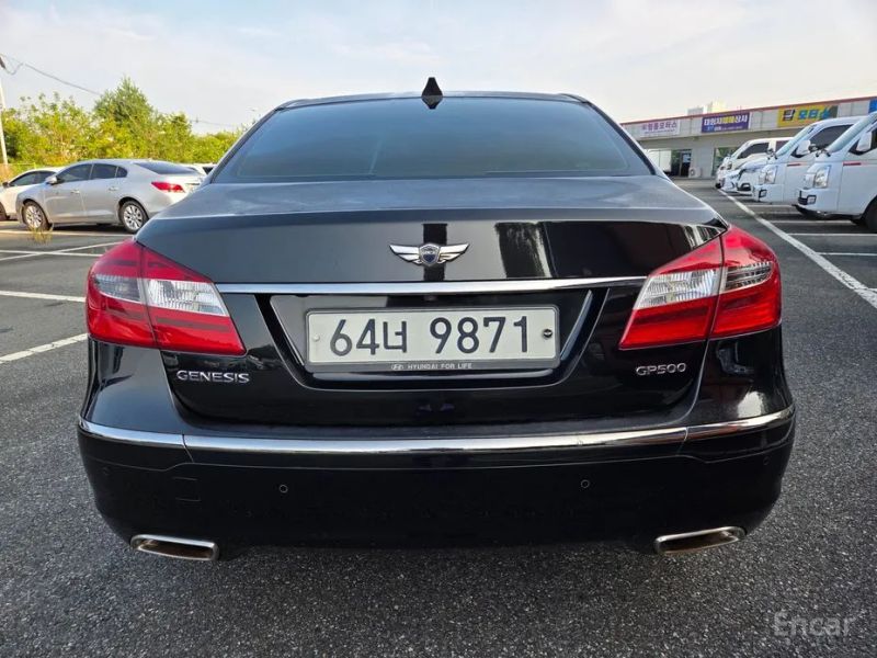 Hyundai Genesis