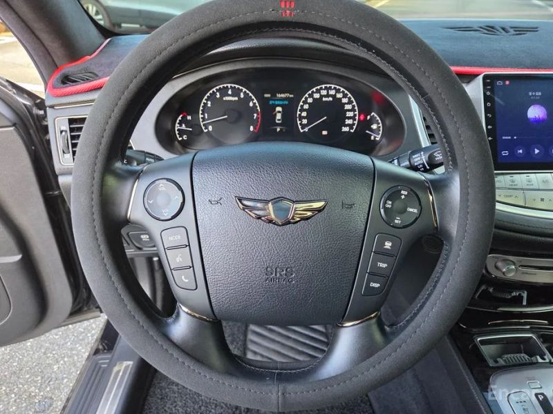 Hyundai Genesis