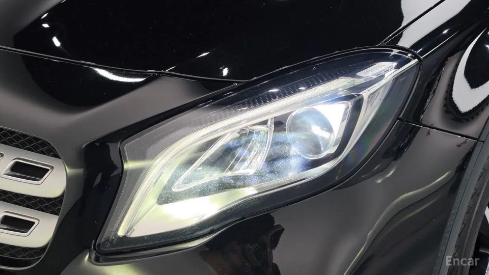 Mercedes-Benz GLA-Class