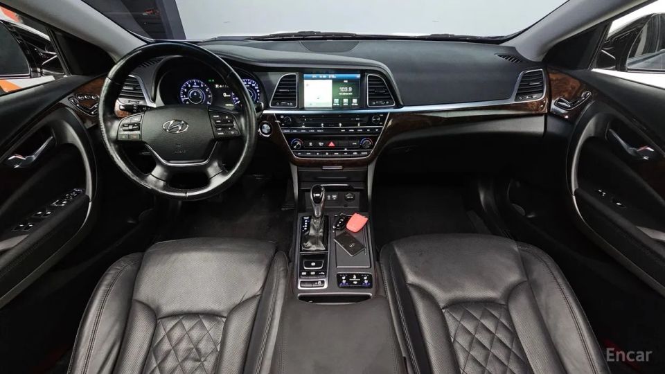 Hyundai Aslan