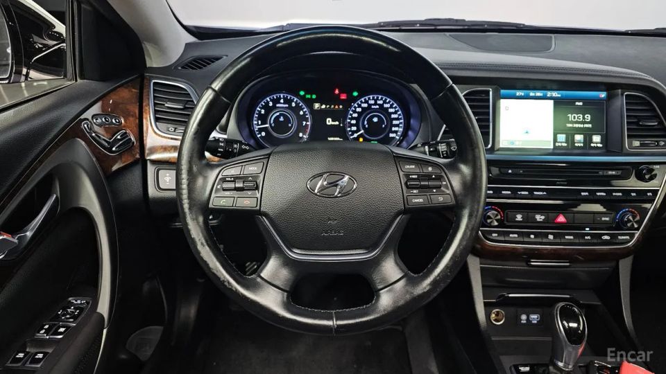 Hyundai Aslan