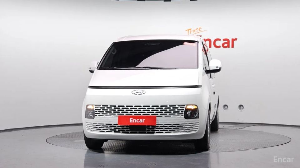 Hyundai Staria