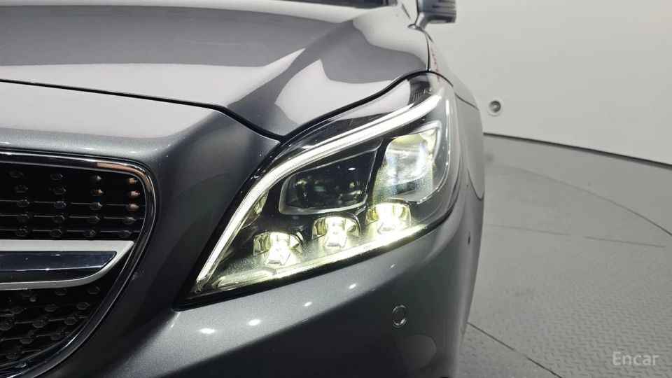 Mercedes-Benz CLS-Class