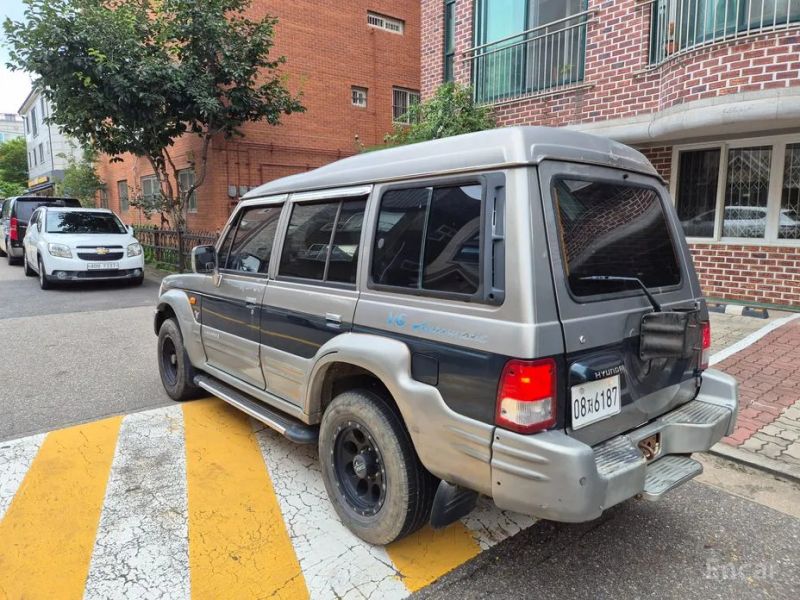 Hyundai Galloper